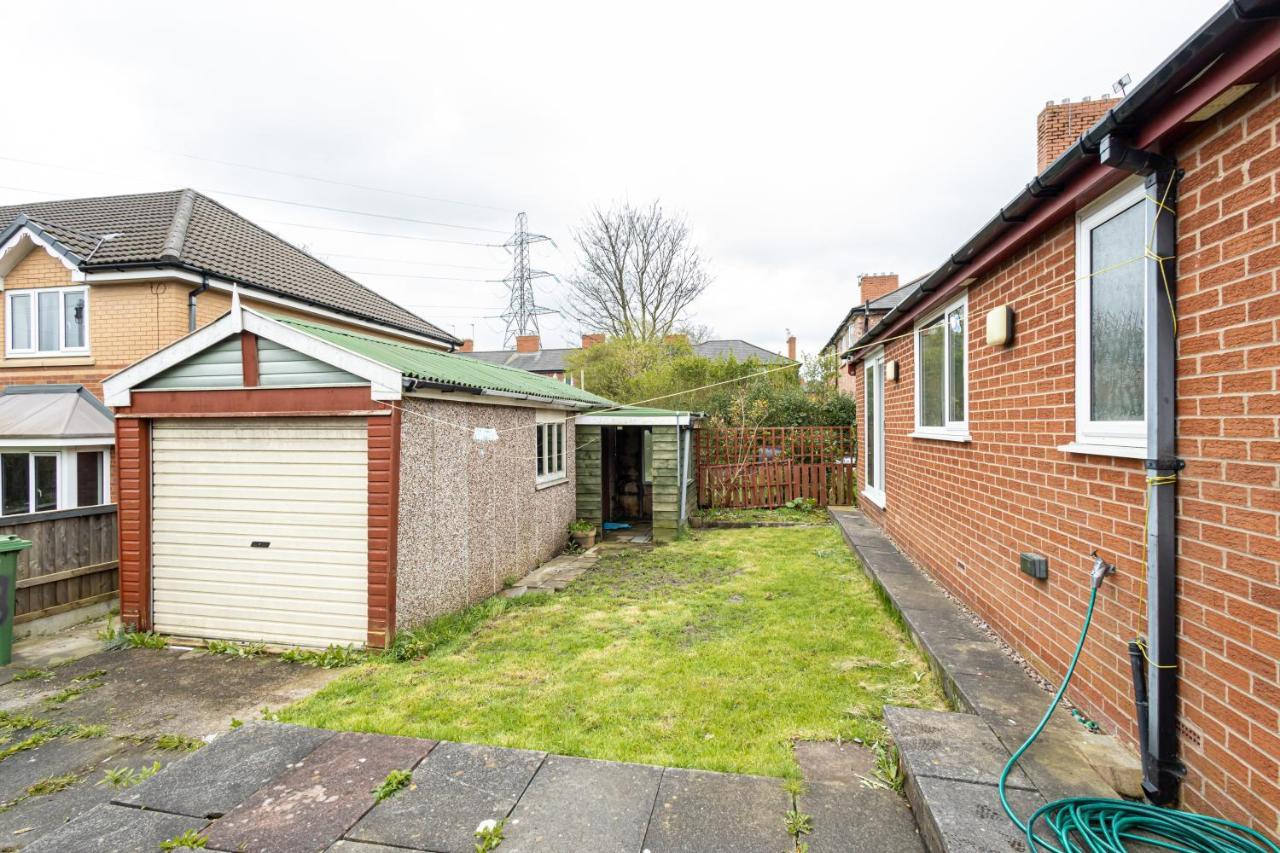 M9 Guest House Manchester Exterior photo